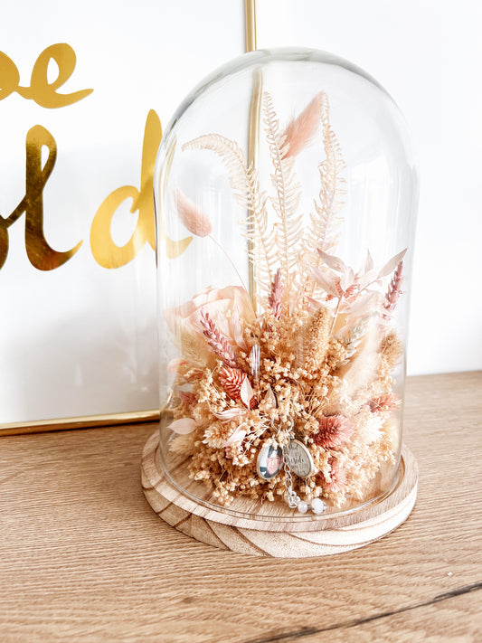 Grote Stolp met droogbloemen