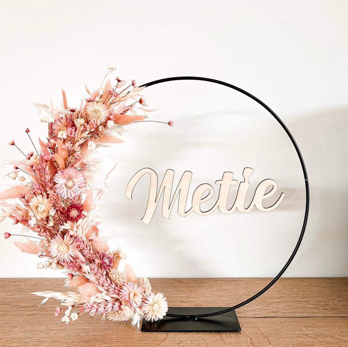 Flowerhoop met houten naam